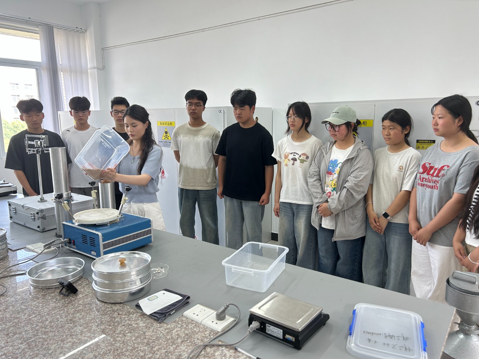（图三）技能榜样进校园 匠心赋能助成长.jpg