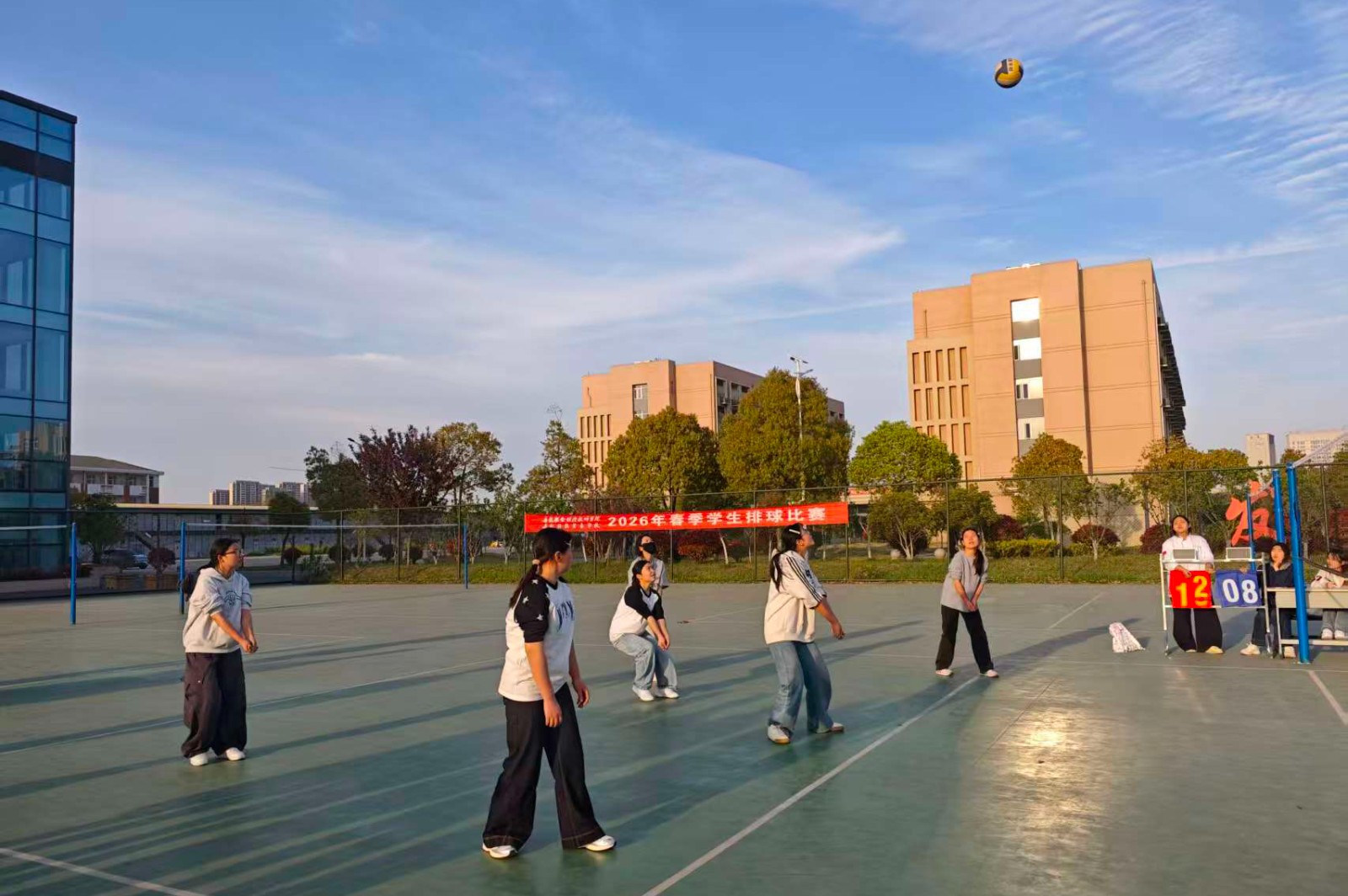 26.5.6（图一）我校举行2026年学生甲组篮、排球赛颁奖仪式.jpg