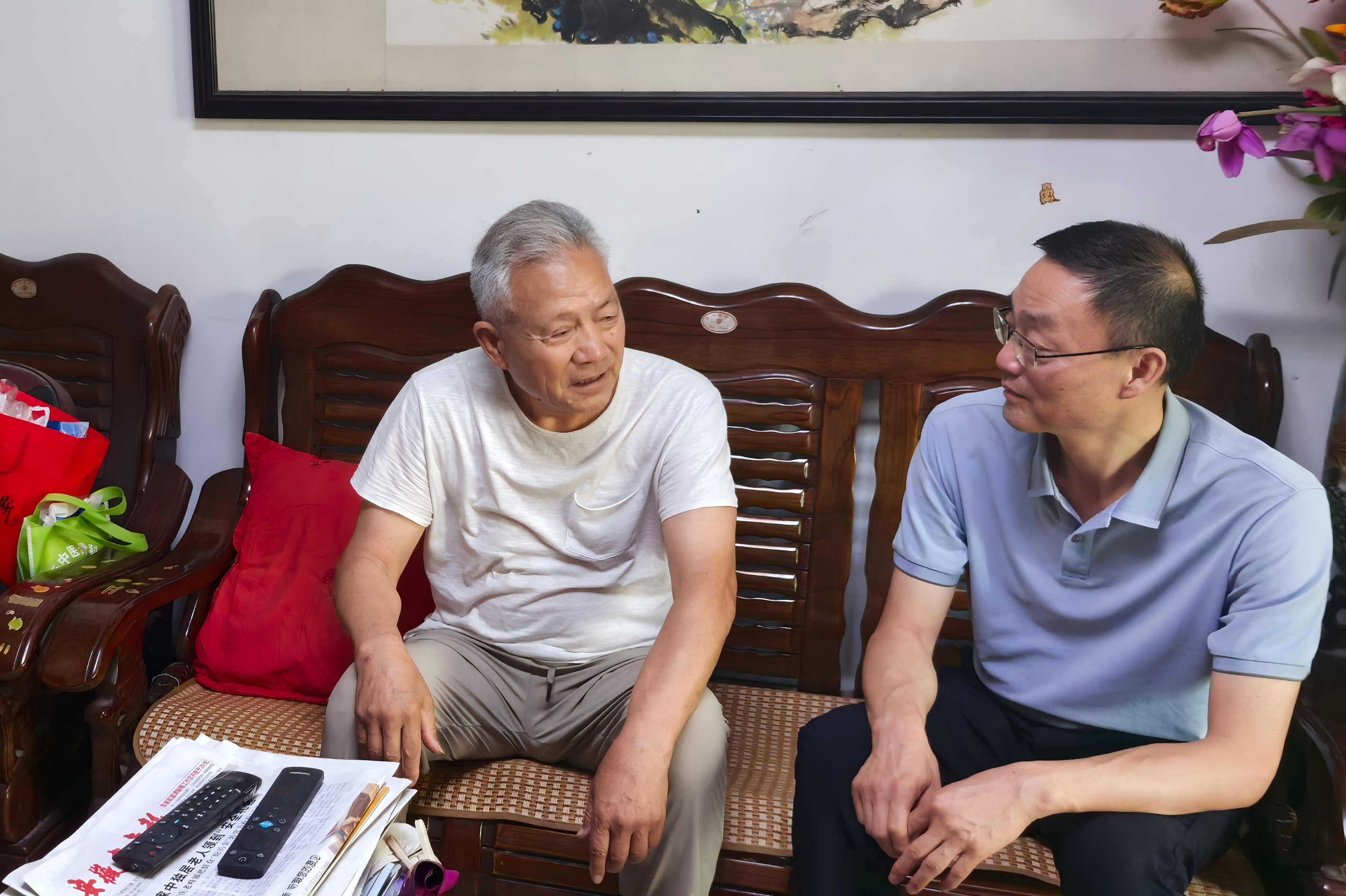 窦祥国带队2.png
