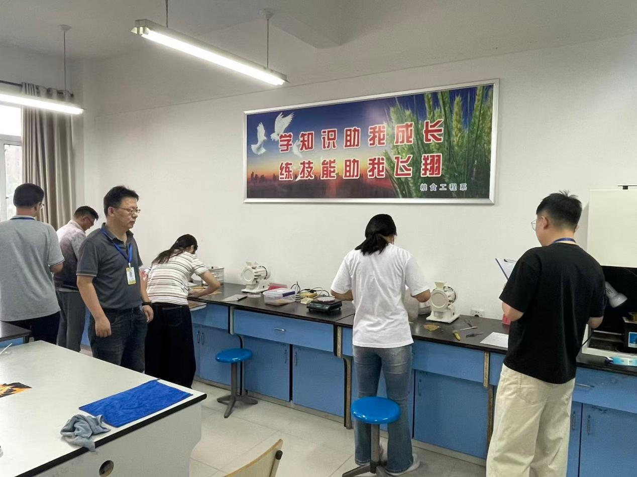 26.9.21(图二)我院顺利完成2026年9月仓储管理员、农产品食品检验员初级工职业技能等级认定工作.png